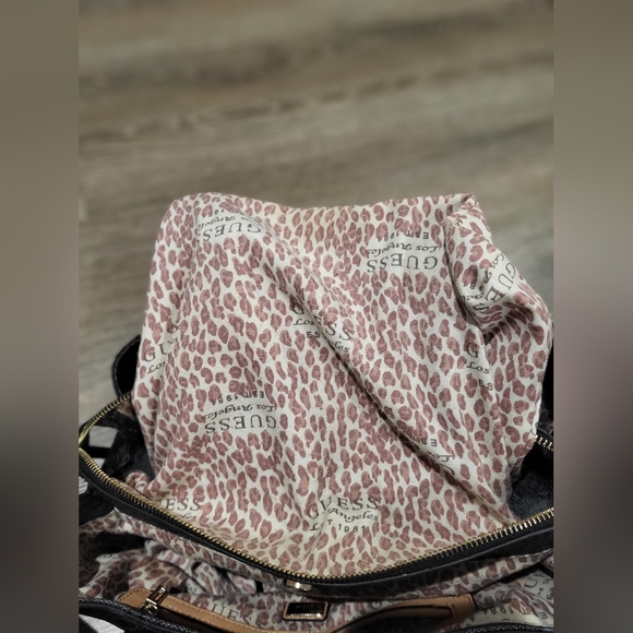 GUESS black and tan purse - Picture 12 of 16